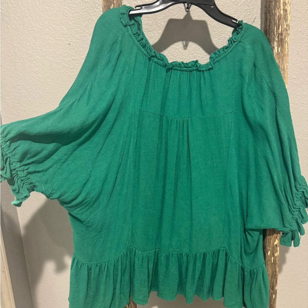 Women's Green Ruffled Top - Picture 2 of 3